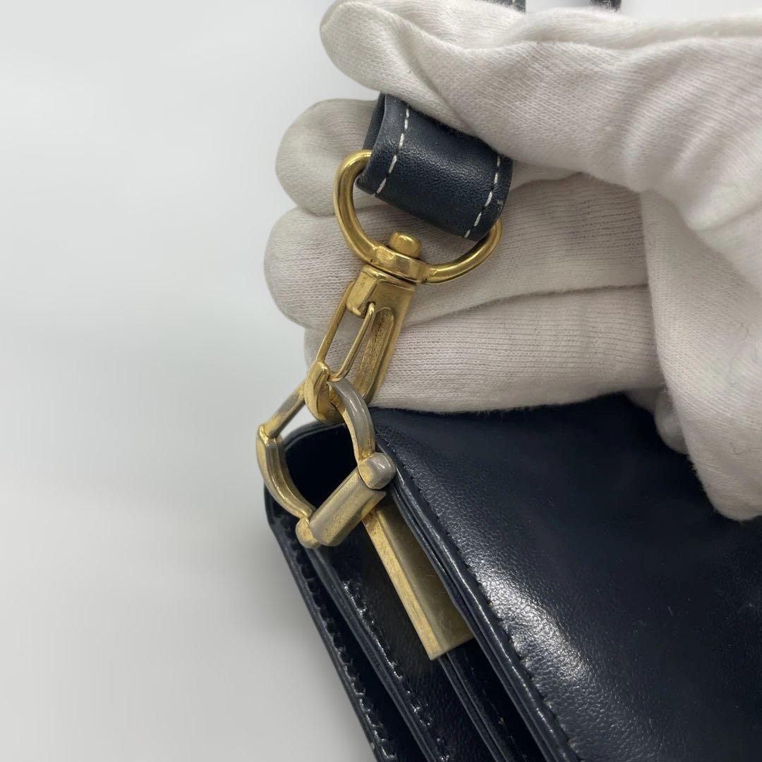 GUCCI「アクセサリーコレクション」レザーショルダーバッグ