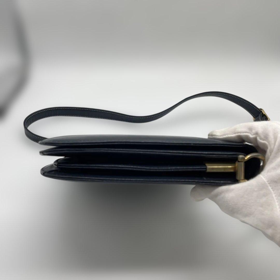 GUCCI「アクセサリーコレクション」レザーショルダーバッグ