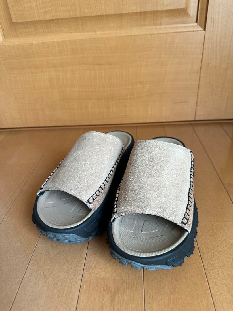 UGG ベージュ スエード ミュール　Venture Daze Slide 8