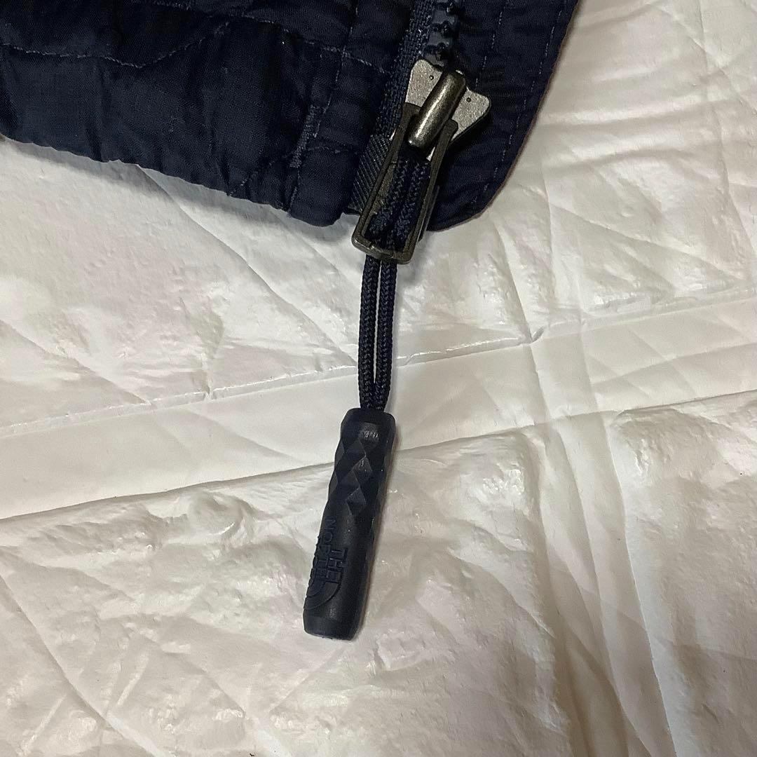 ○美品 ノースフェイス 中綿ベスト THERMOBALL 刺繍ロゴ ネイビー L