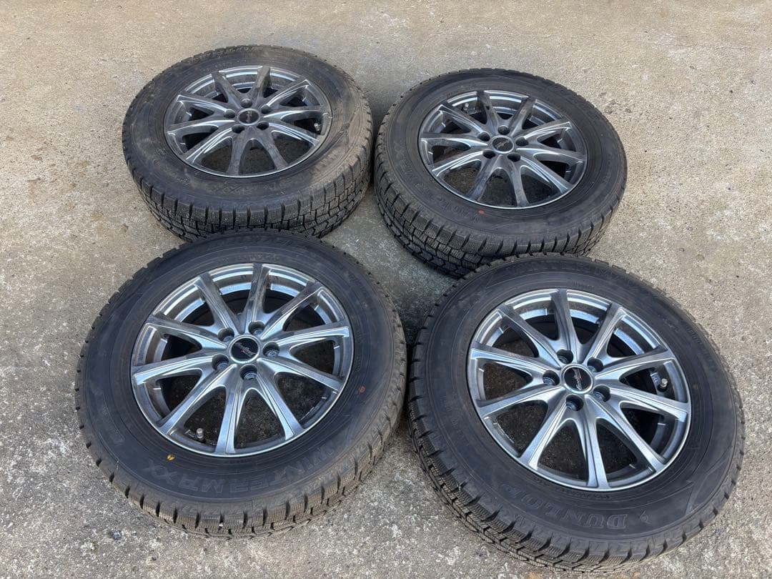 田舎町の趣味家さん 専用　30プリウス　スタッドレス　2022年製　ダンロップ