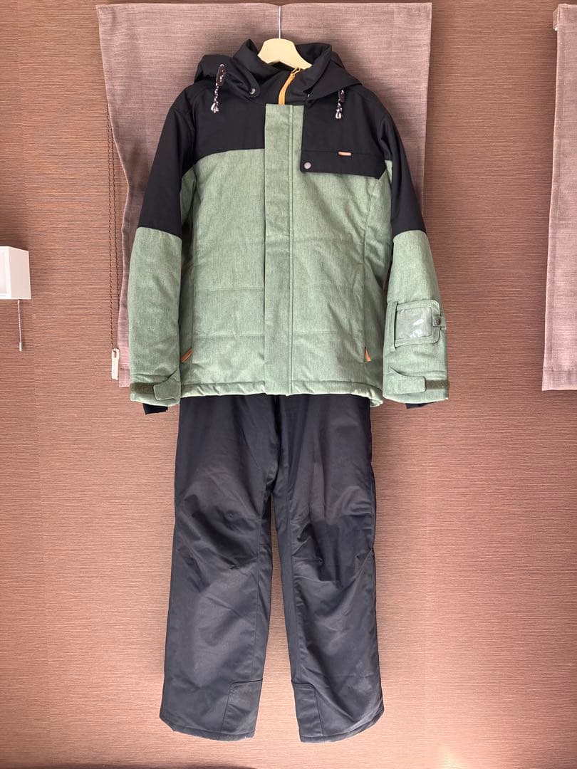 オンヨネ　スキーウェア上下セット