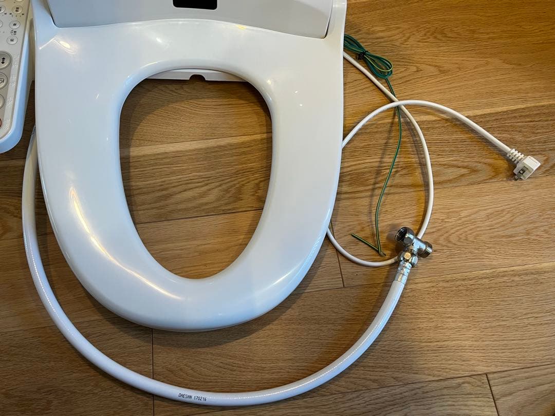 TOSHIBA ウォシュレット 瞬間式 温水洗浄便座SCS-S300