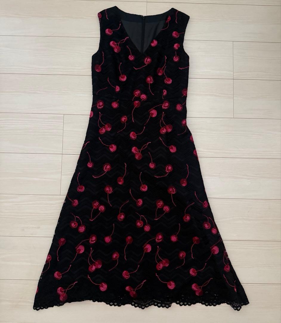 【GRACE CONTINENTAL】チェリー刺繍 ノースリーブワンピース♡