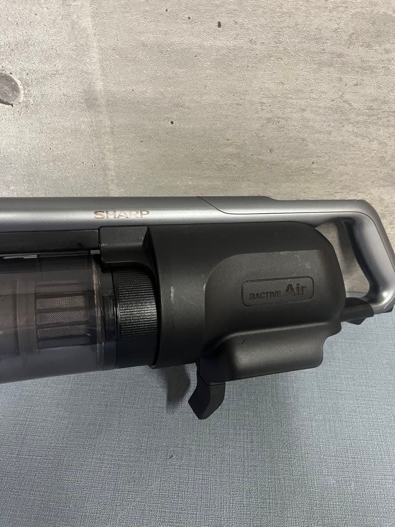 ☆SHARP EC-SR9-B シャープ コードレス掃除機 2024年製