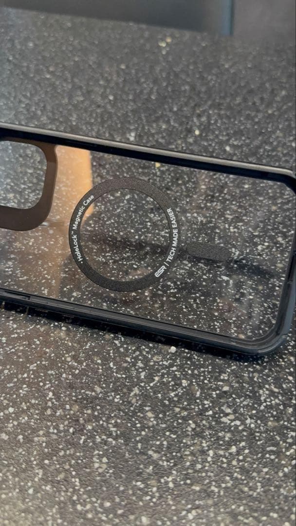 Apple iPhone 15 PLUS ブラック 本体とケース