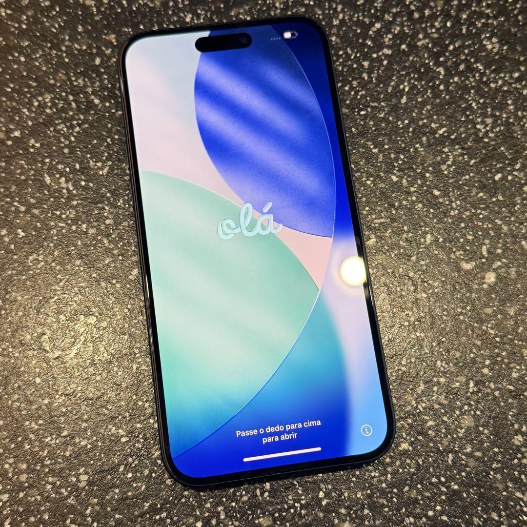 Apple iPhone 15 PLUS ブラック 本体とケース