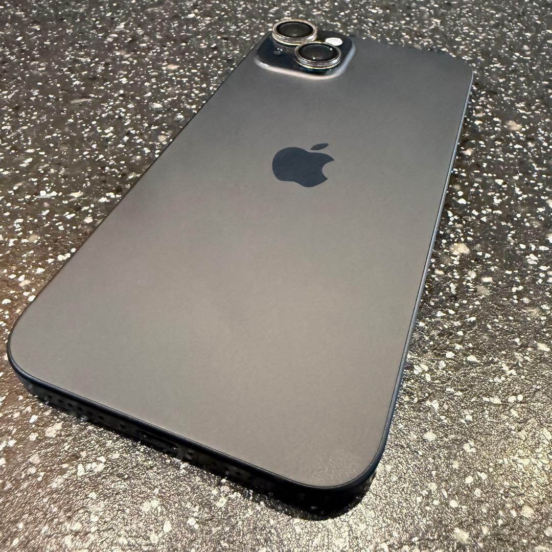 Apple iPhone 15 PLUS ブラック 本体とケース