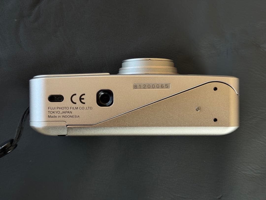 フィルムカメラ fujifilm tiara zoom