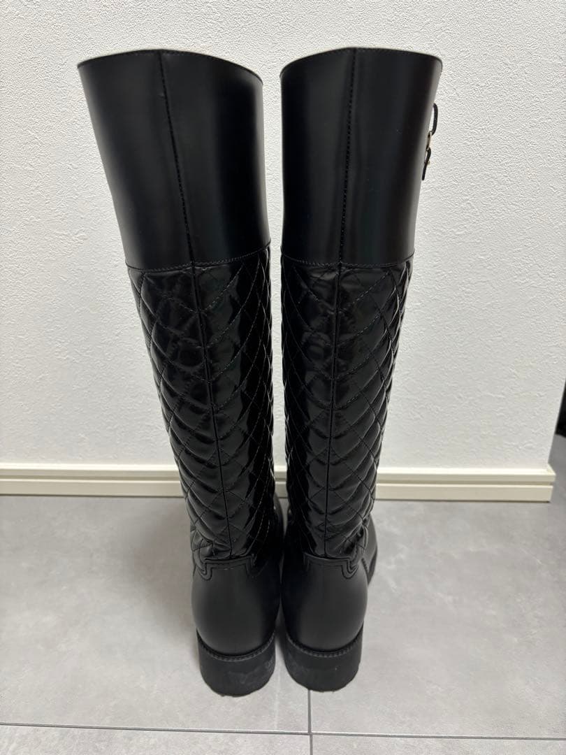 Salvatore Ferragamo ロングブーツ キルティング ヴァラリボン
