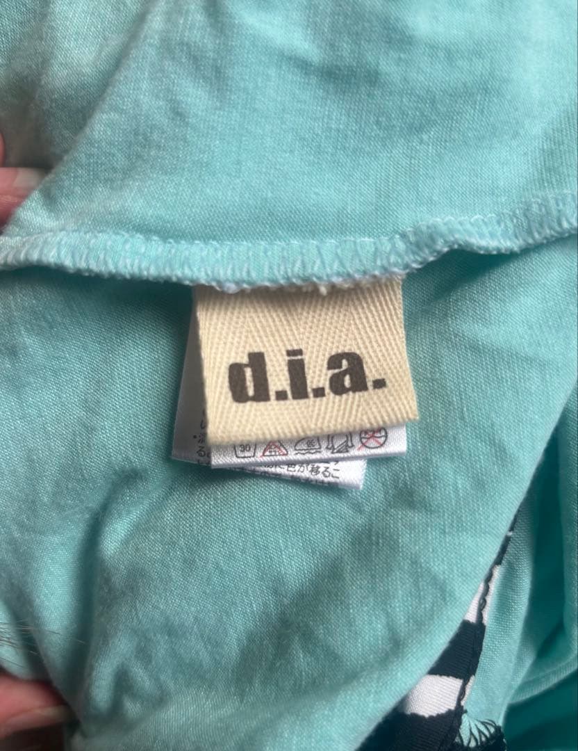 d.i.a. 背中開きトップス