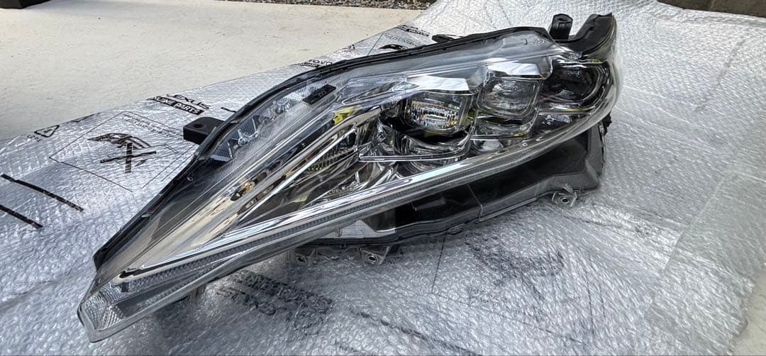 60ハリアー 後期左ヘッドライト