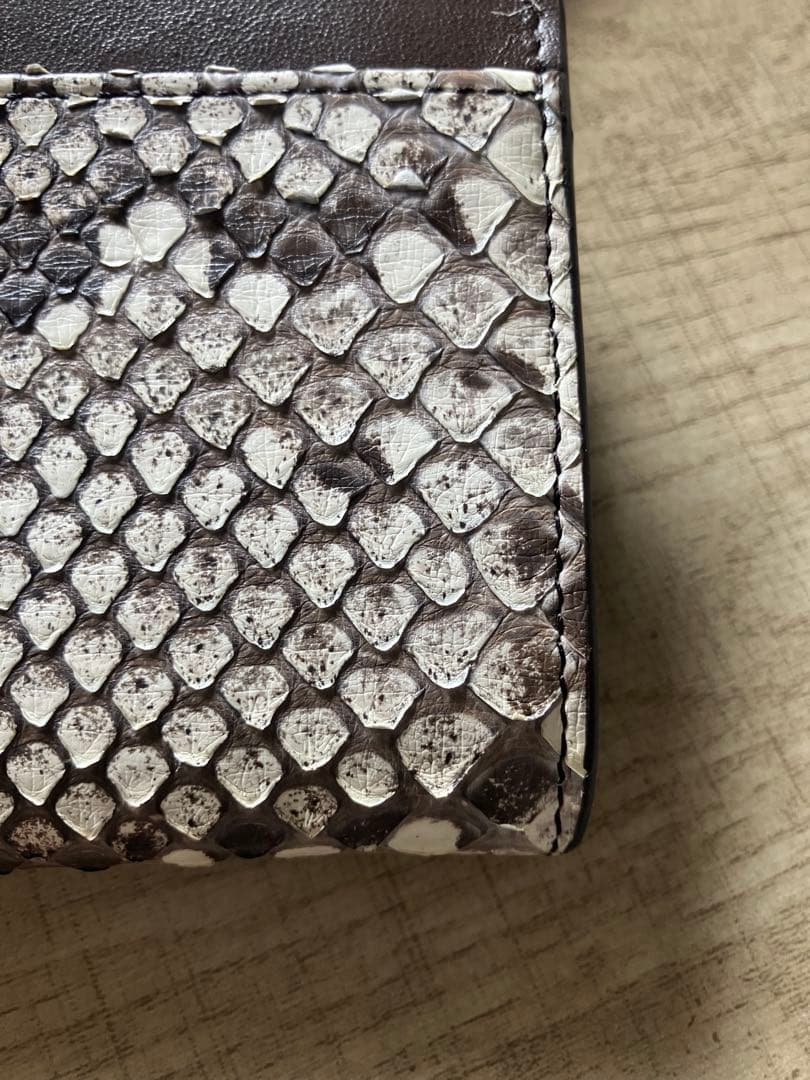 トッズ　パイソン　長財布