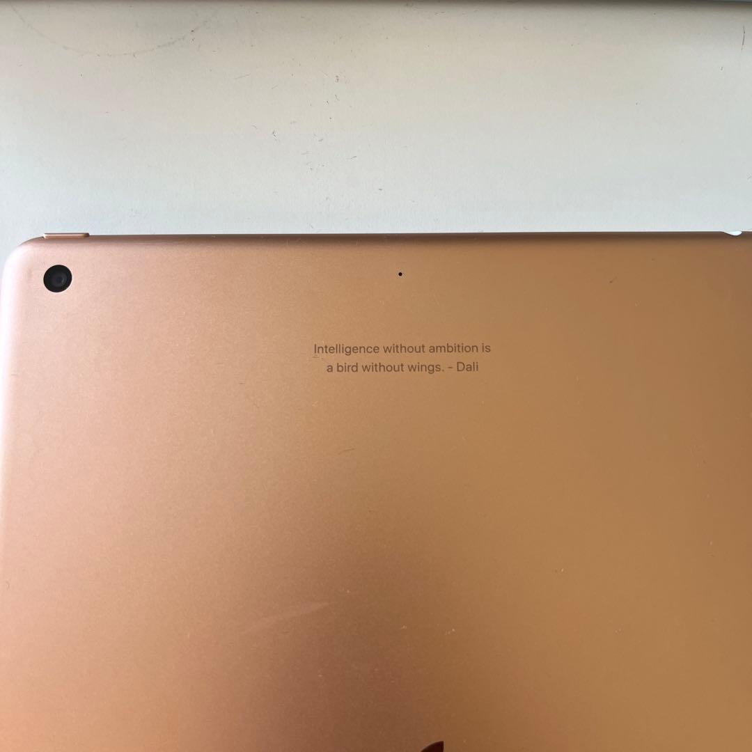 Apple iPad (第8世代) ゴールド 32GB Wi-Fi