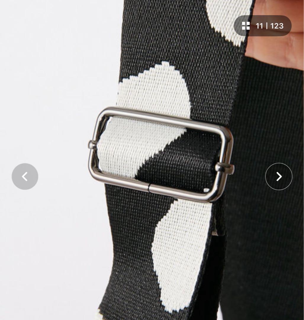 イアパピヨネ　ワイドテープショルダーバッグ　ボディバッグ　ダルメシアン