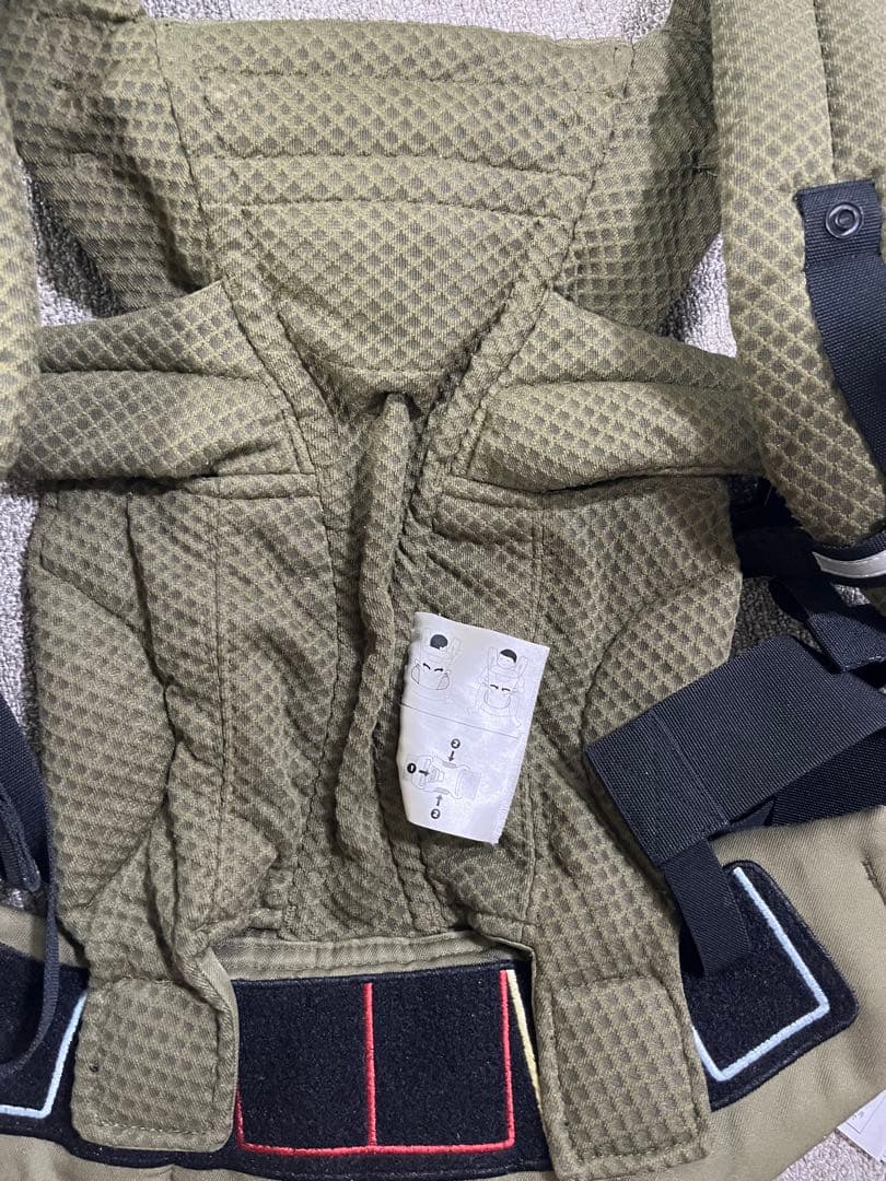 【美品】エルゴ オムニブリーズ カーキ 前向き