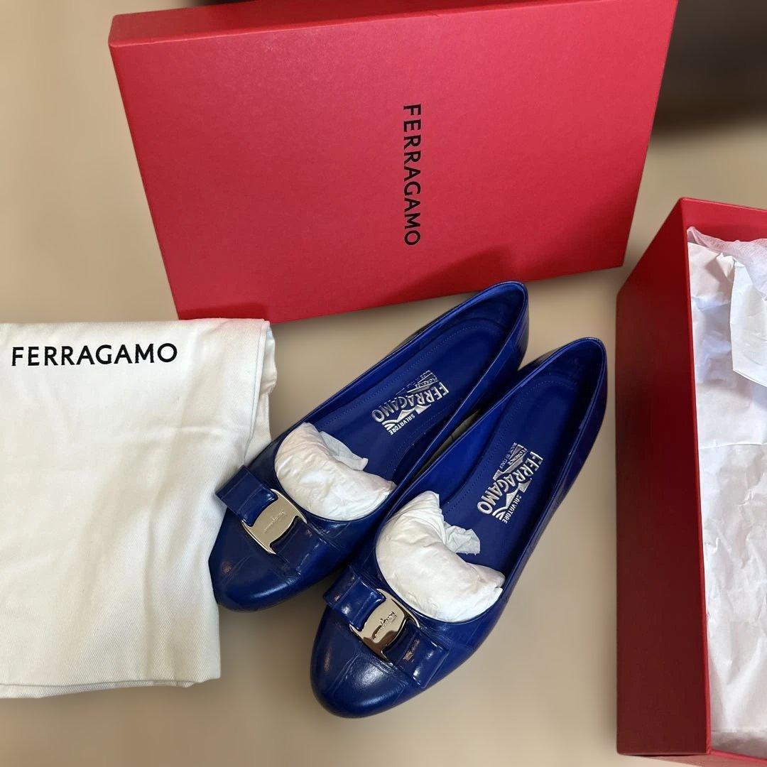 フェラガモフラットパンプスサイズ9