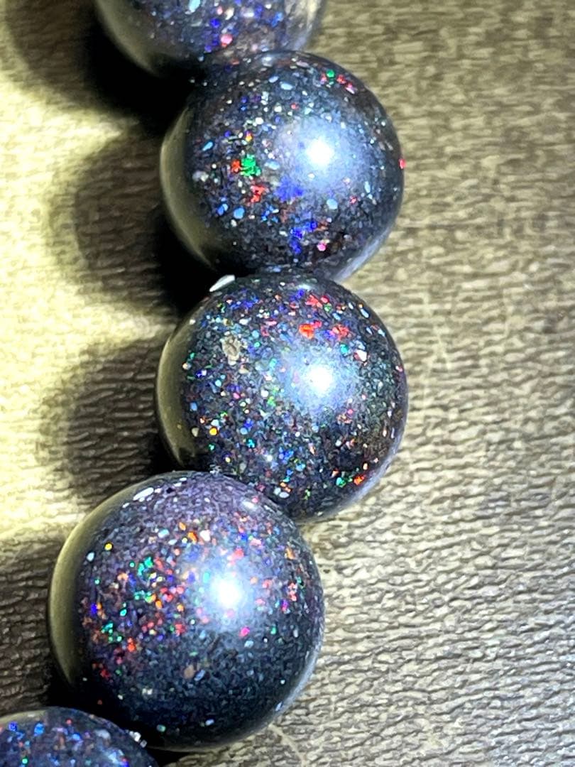 【新入荷】超高品質　ブラックマトリックスオパールブレス8.5㎜（新品未使用）虹色