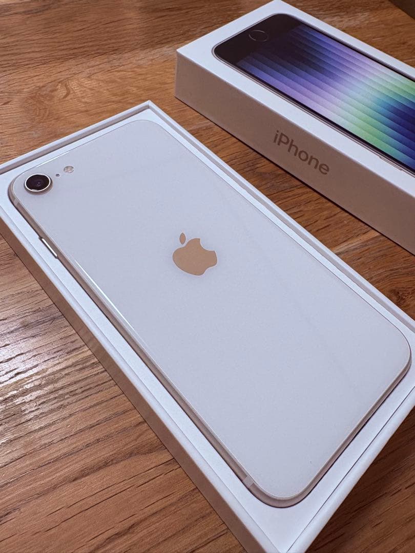 【美品】Apple iPhone SE (第3世代) 64GB