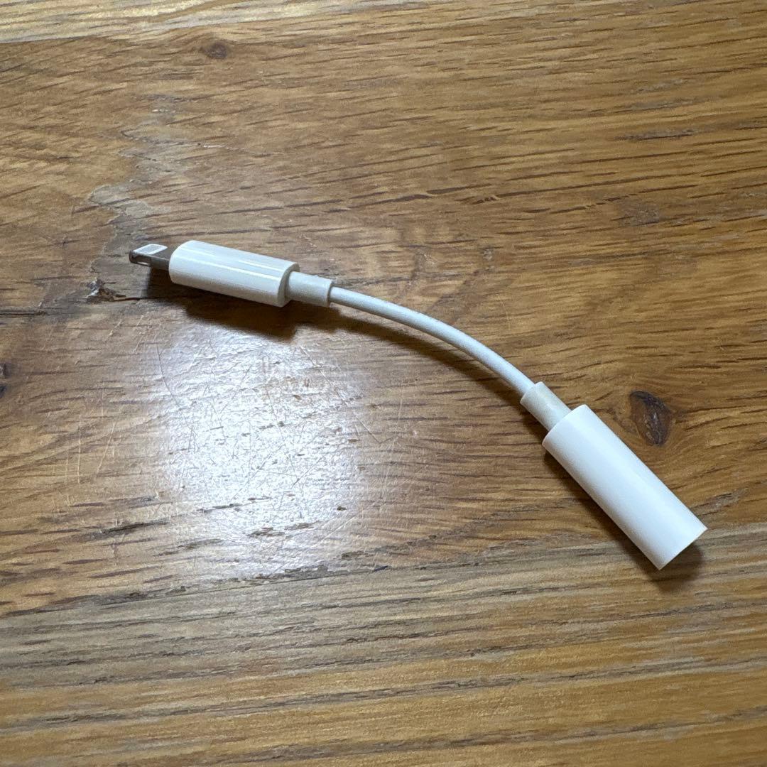 【美品】Apple iPhone SE (第3世代) 64GB