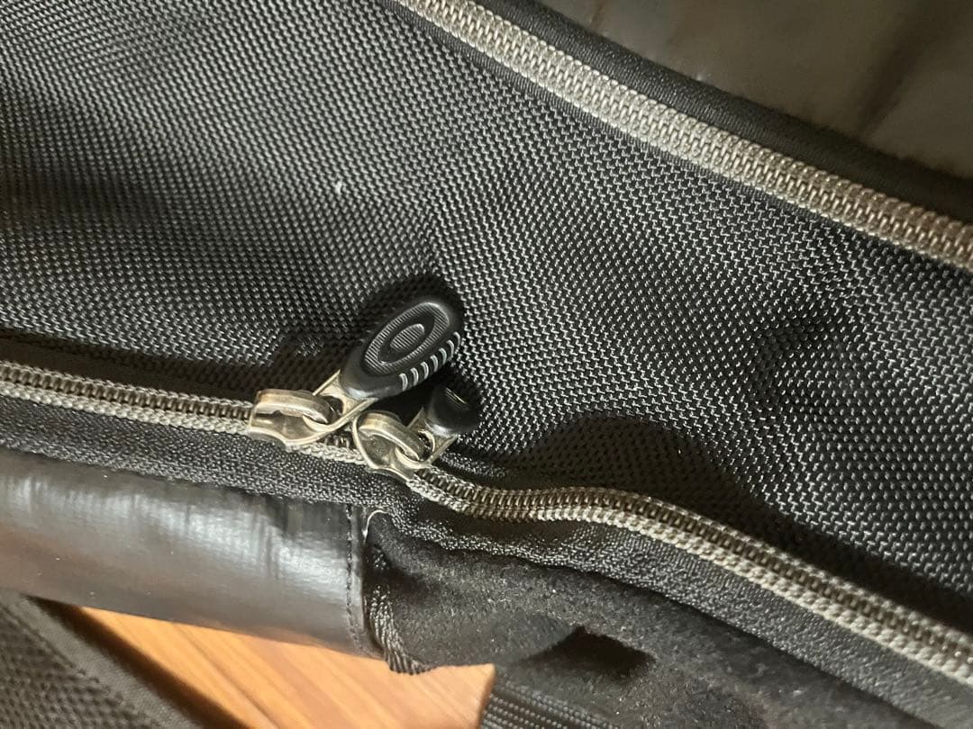 OAKLEY archive ワンショルダーバック y2k スカルロゴ ギミック