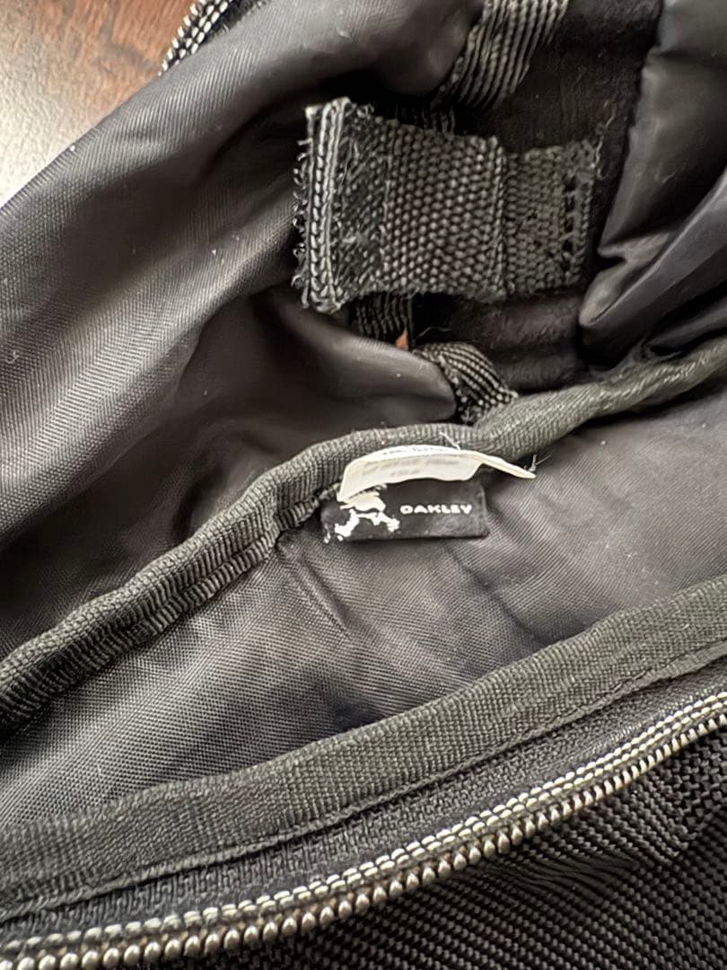 OAKLEY archive ワンショルダーバック y2k スカルロゴ ギミック