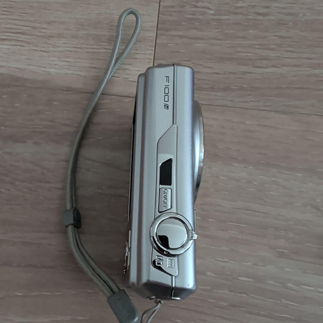 Fujifilm FinePix F100fd シルバー ファインピックス