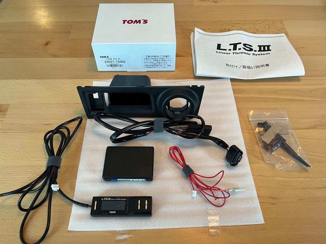 タ*シ様 TOM'S L.T.S. III スロットルコントローラー　86 zn