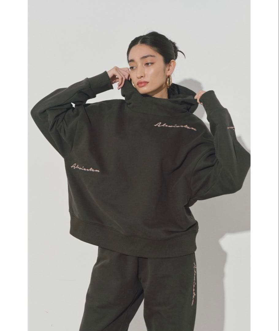 なな〇ALEXIA STAM〇上下セット