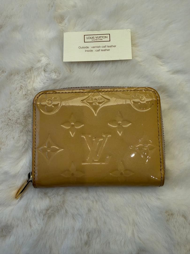 Louis Vuitton ケース ヴェルニベージュ