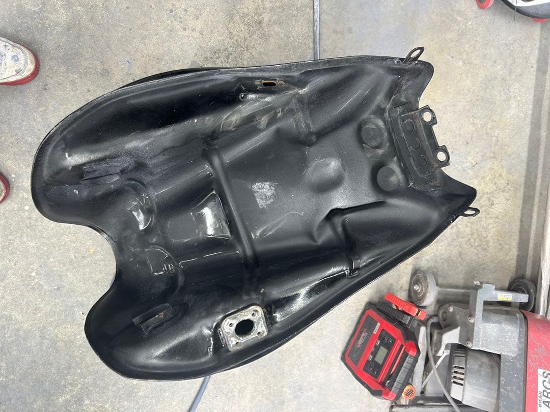 ゼファー750？1100？タンクのみ