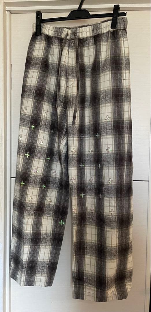 スパンコールチェックパンツ　maturely