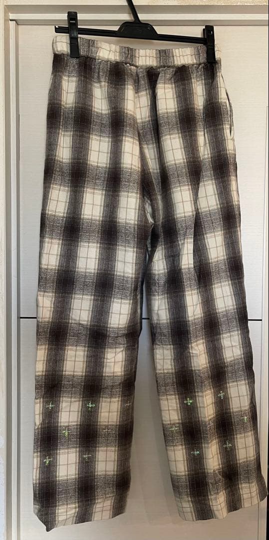 スパンコールチェックパンツ　maturely