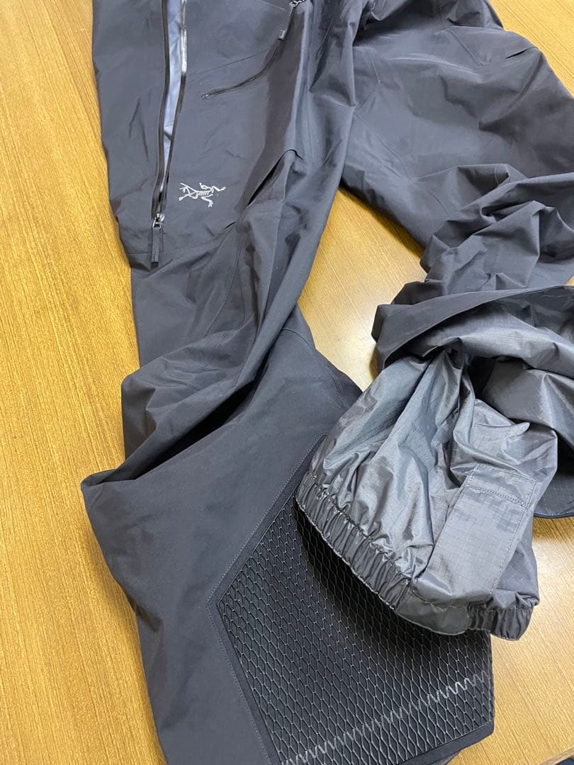 アークテリクス　RUSHラッシュBIBパンツ　L 未使用　最新arc’teryx