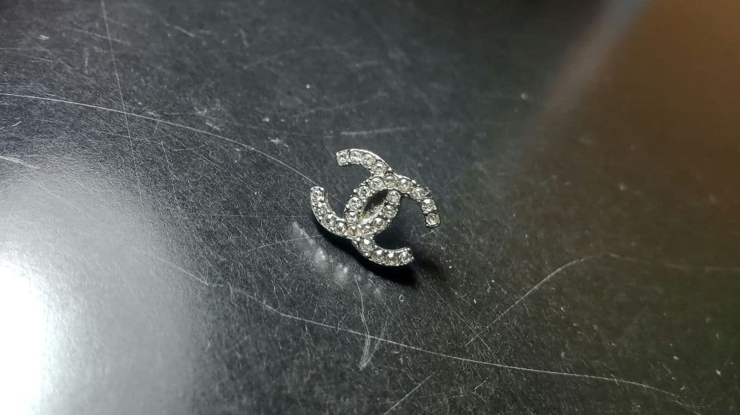 CHANEL ラインストーン装飾 ピアス(片耳用)