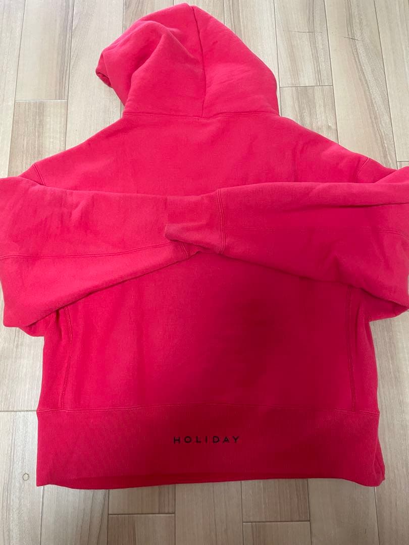 holiday パーカー