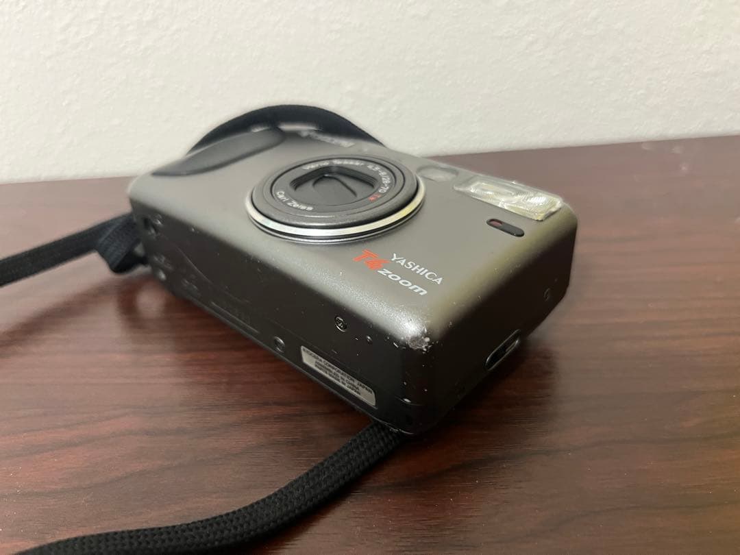 フィルムカメラ KYOCERA YASHICA T4 zoom
