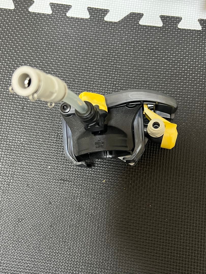 中古品　キリン ビールサーバー ガスボンベ付き