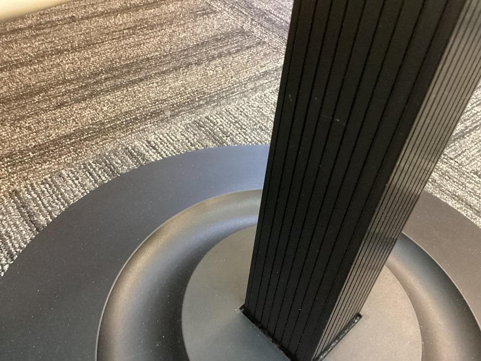 イタリア製　カルテル　セグメンティ　コートハンガー　クローズスタンド　ブラック