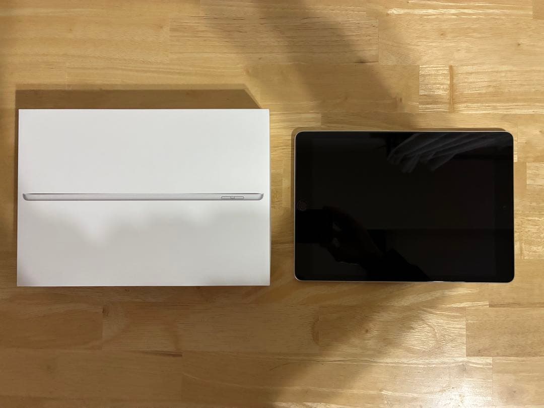 Apple iPad 第9世代 シルバー 本体 箱付きバッテリー最大容量100%