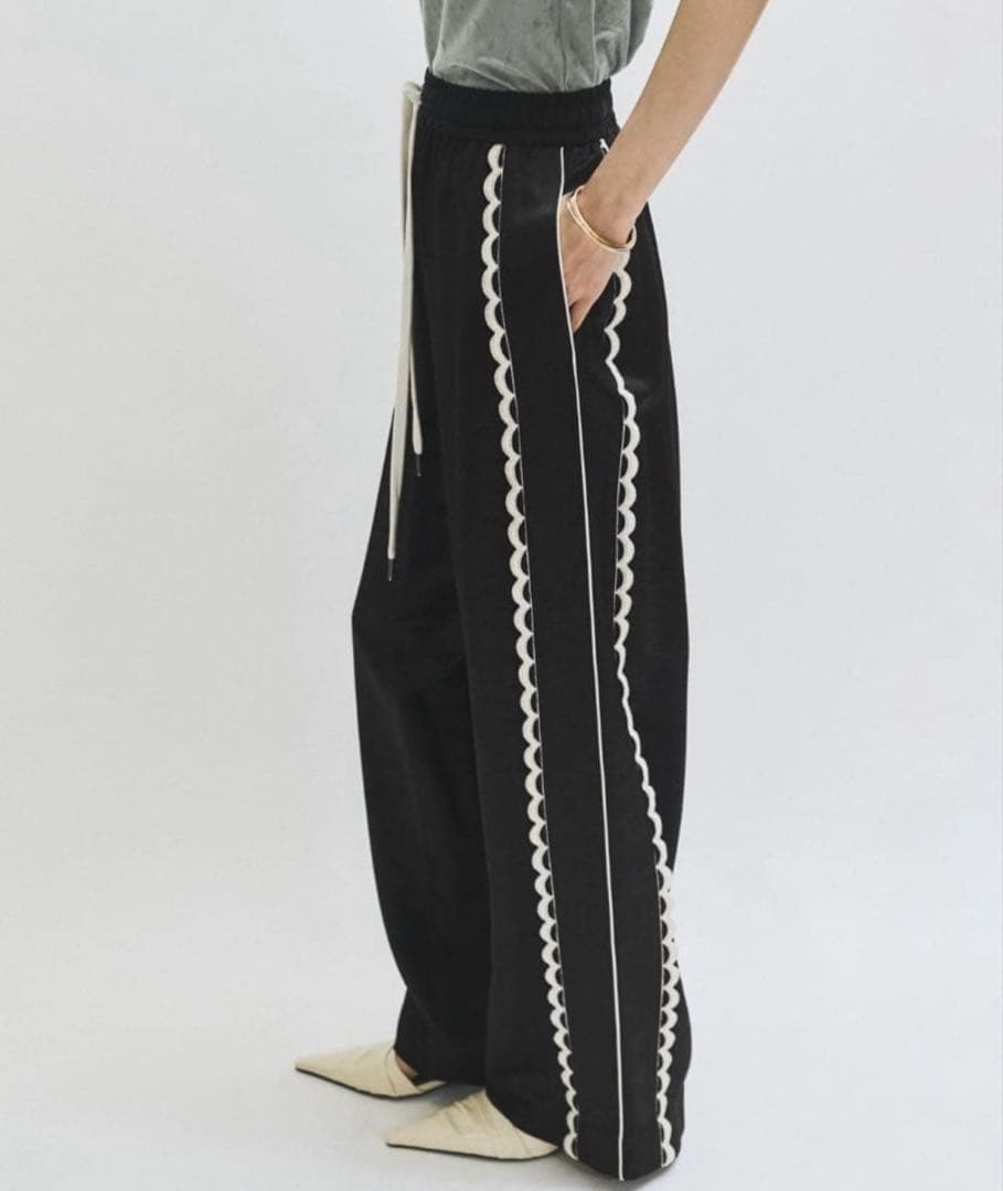 サイドレーストラックパンツ　アダムエロペ