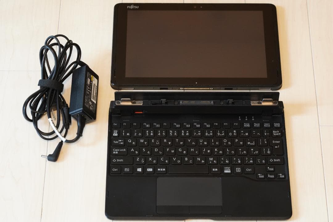 【美品】富士通タブレット ARROWS Tab Q507/PE＋専用キーボード