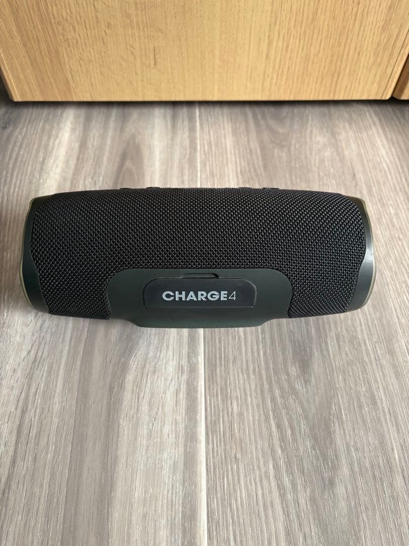 J　JBL CHARGE4