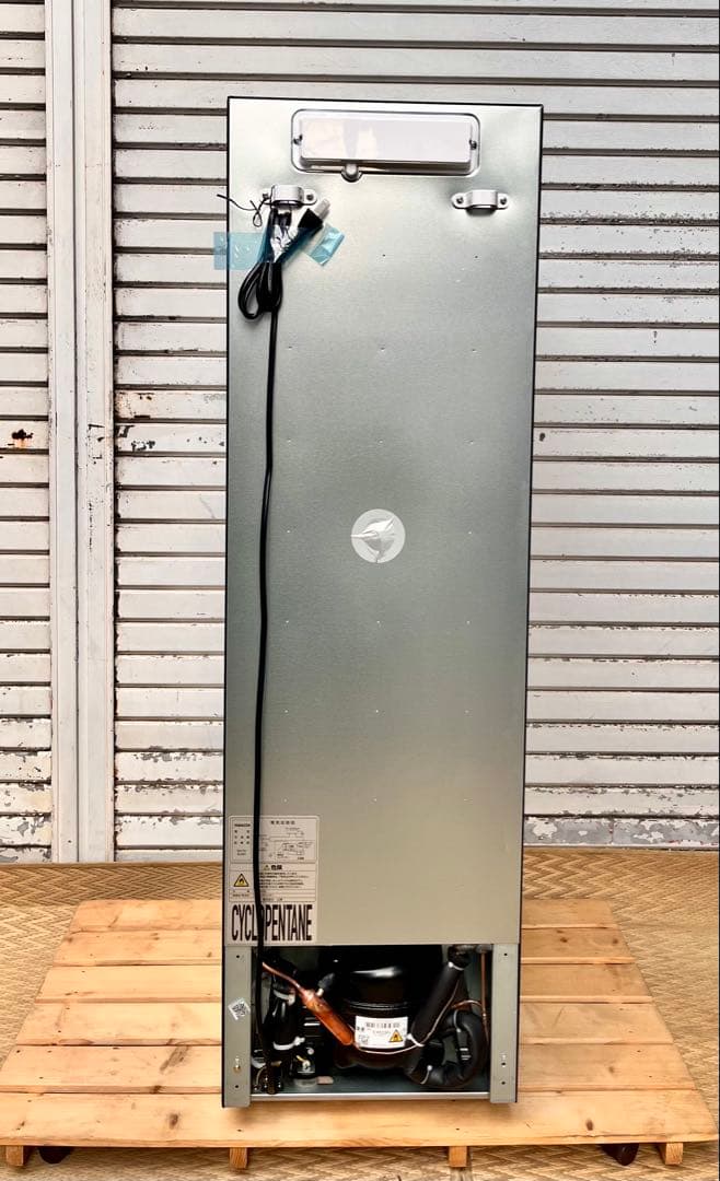 ① 山善YAMAZEN 冷凍庫 70L 2025 YF-SU70