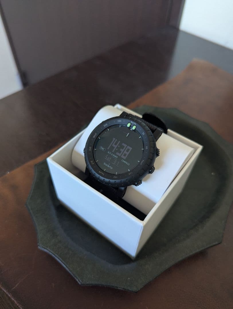 SUUNTO CORE ALPHA Stealth　スントコアアルファ