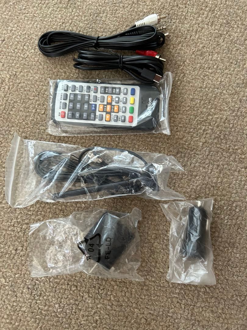 Qriom 17.3インチ DVDプレーヤー内蔵テレビ PTV-DVD173C