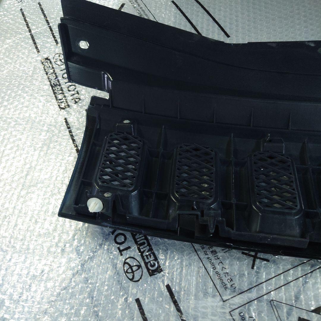 三菱デリカd5フロントグリル1