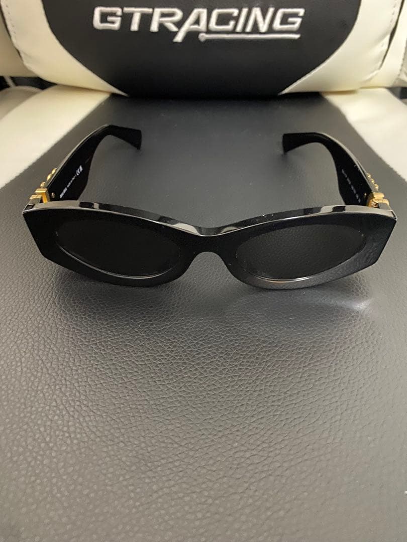 miumiu ミュウミュウ グリンプス サングラス