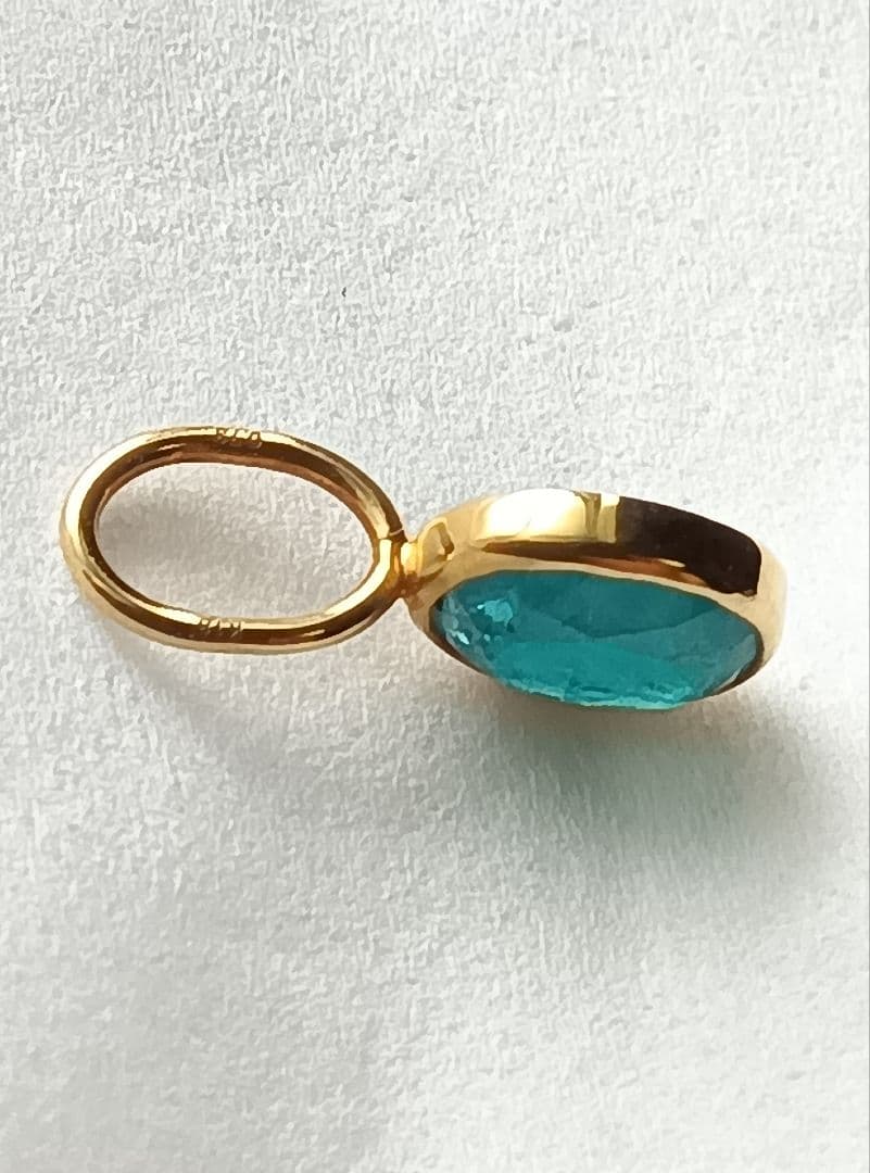 ハリックァ　hariqua グランディディエライト K18　チャーム