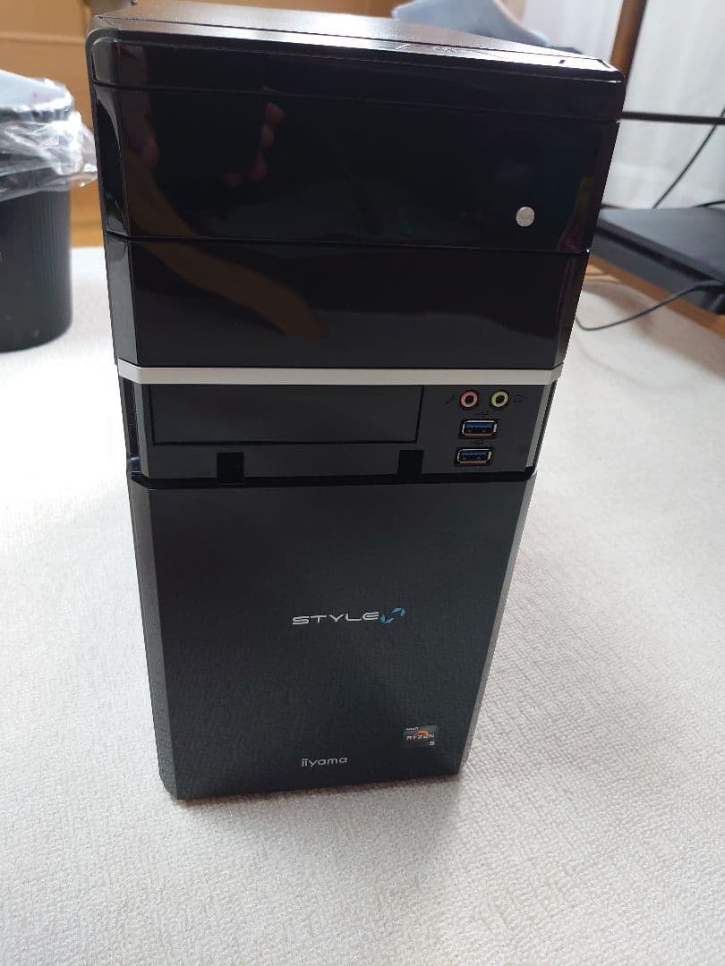 ゲーミングデスクトップRYZEN5 SSD250GB+HDD2TBメモリ32GB